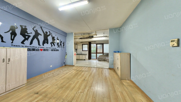 专家国际花园二手房实景图