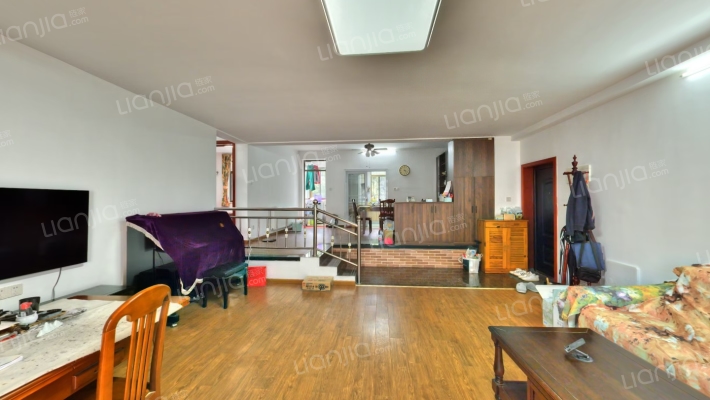 新城枫林苑二手房实景图