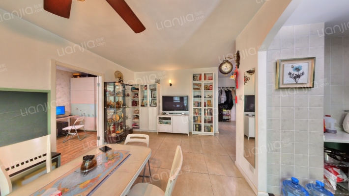 右外大街4号院二手房实景图