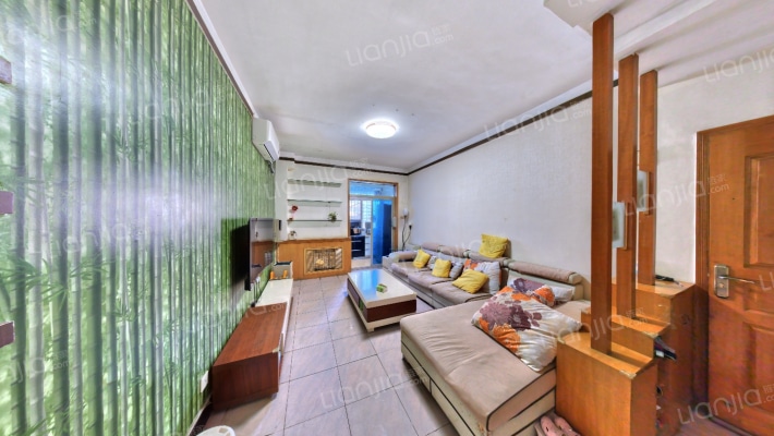 市建委家属院二手房实景图