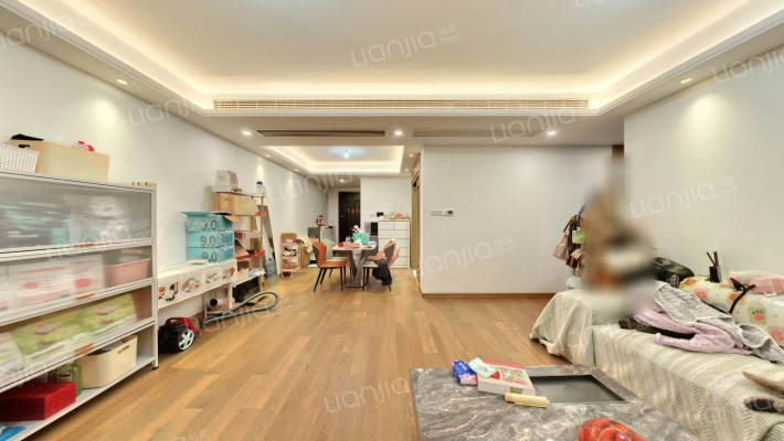 保利融信·云上流光二手房实景图