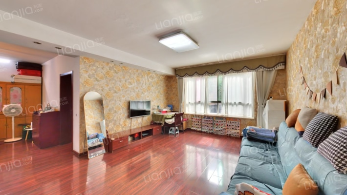 金秋小区二手房实景图