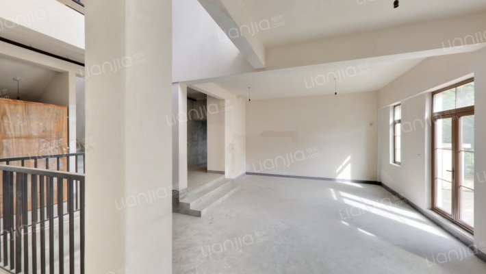 致源晴碧园二手房实景图