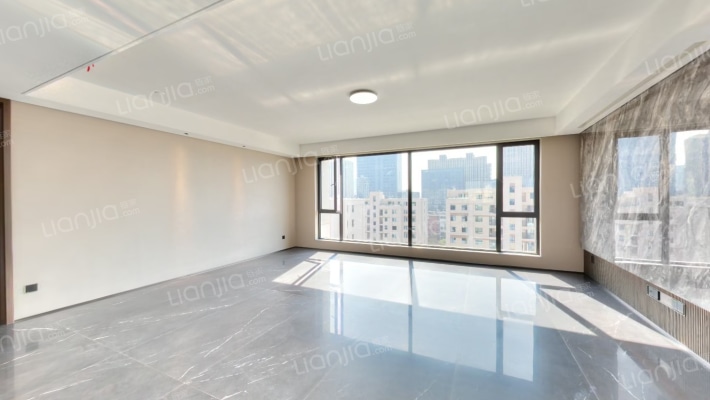 中海峯叁號院二手房实景图