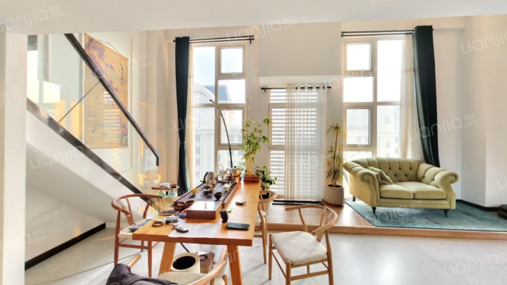 天山世界之门二手房实景图