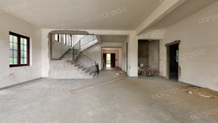 牧马山牧山湖蔚蓝卡地亚二手房实景图