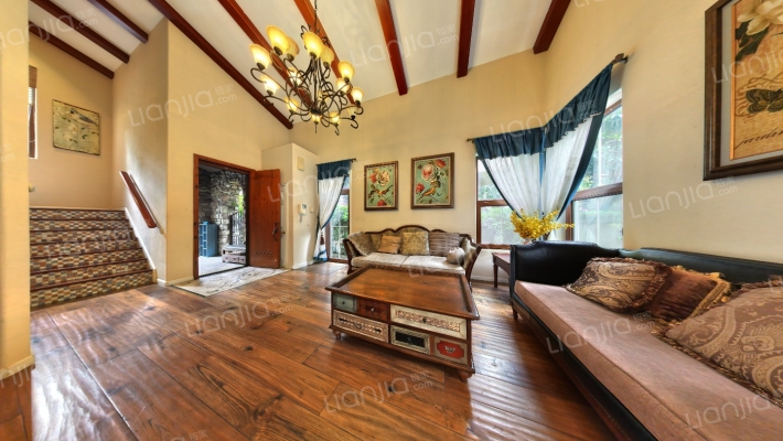 麓山国际逸翠谷二手房实景图