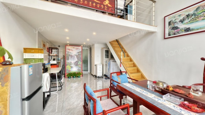 众美凤凰绿都四期二手房实景图