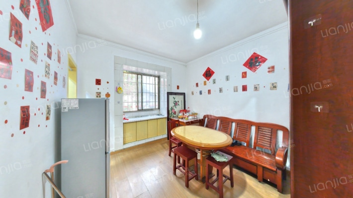 中南大学湘雅二医院文艺村宿舍区二手房实景图