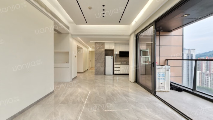 颐湾府二手房实景图