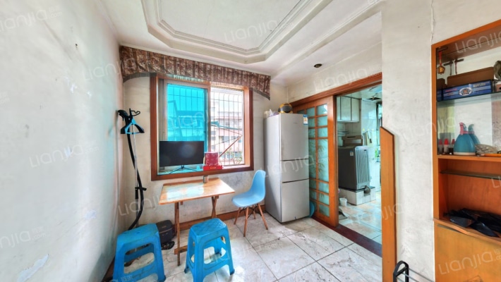 万年场横街17号二手房实景图