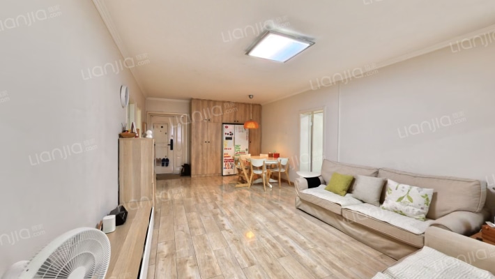 嘉润花园二手房实景图