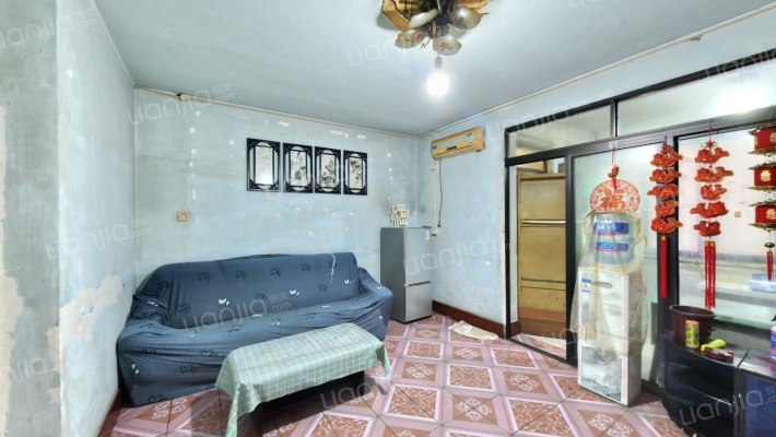 圣谕亭巷142号二手房实景图