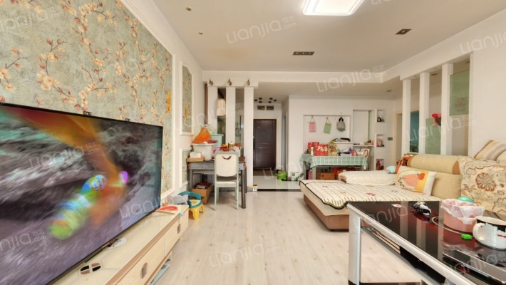 温泉花园东区二手房实景图