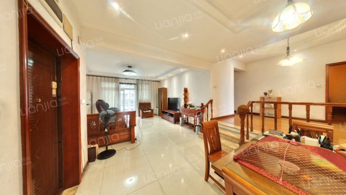 鸿恩丽舍二手房实景图