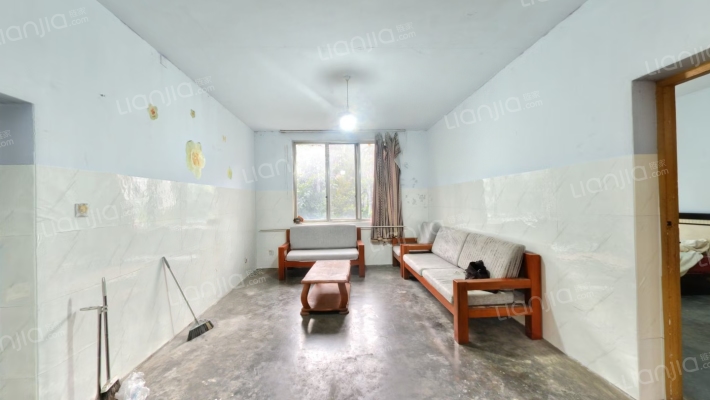 公园路安置小区二手房实景图