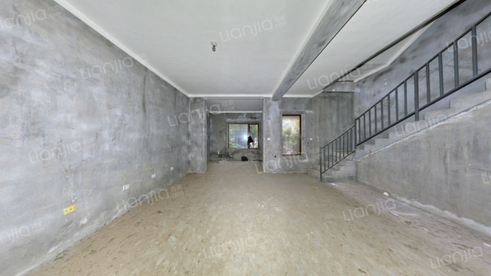 泊郡华庭二手房实景图