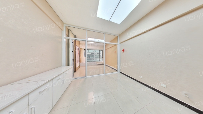 现代之窗二手房实景图