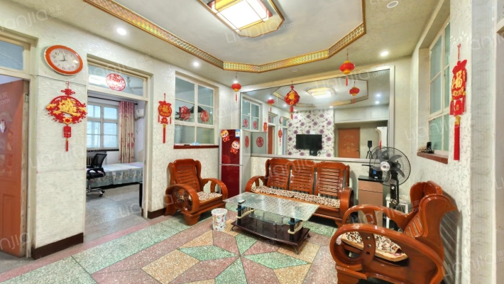 纤维板厂家属楼二手房实景图