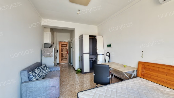 安纳西商业小镇二手房实景图