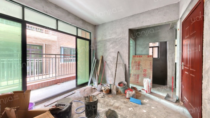 坦诚二路二手房实景图