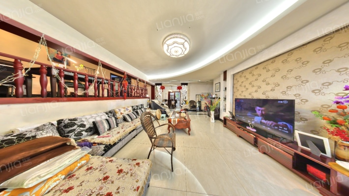 银丰别墅二手房实景图