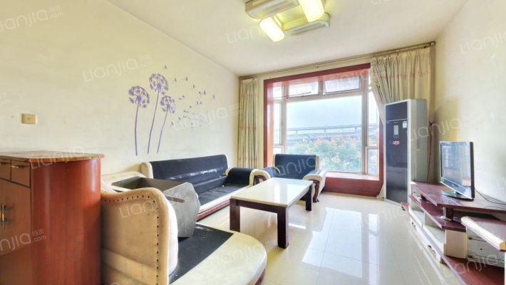 恋日家园D区二手房实景图