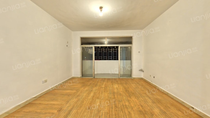 艺丰花园C区二手房实景图