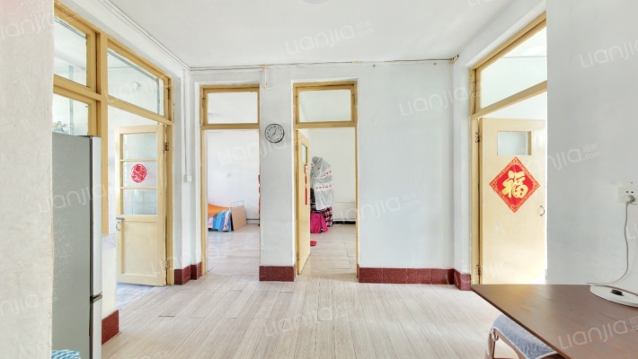 物资局单位宿舍二手房实景图