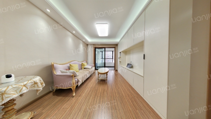 邦泰学府里二手房实景图