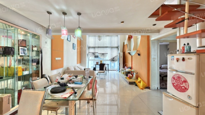 新锐地带二手房实景图