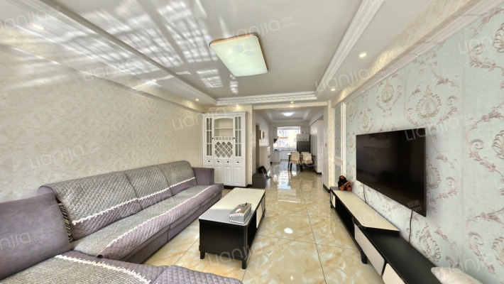 山水花园小区二手房实景图