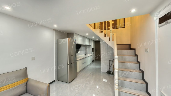 新城悦隽公园二手房实景图