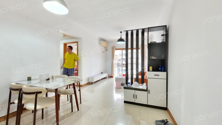 天朗风清二手房实景图