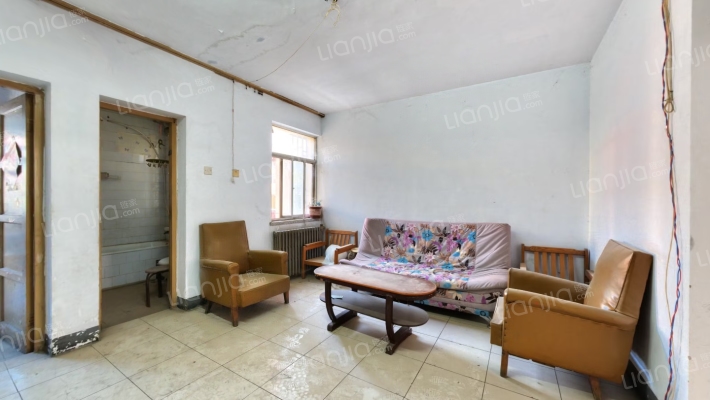 郑密路37号院二手房实景图