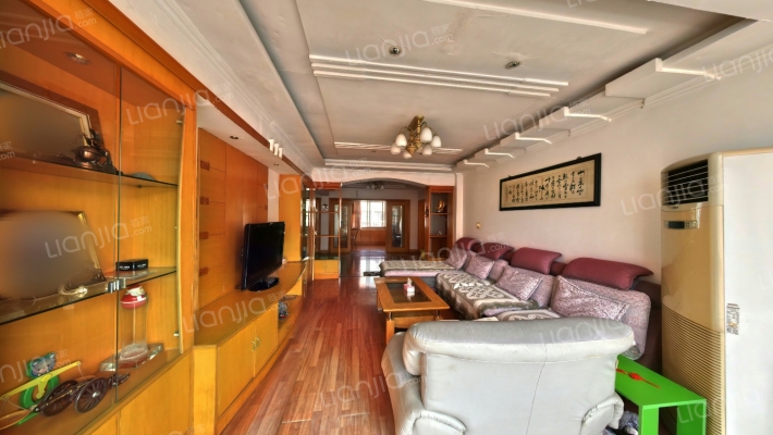 湾士岸四村二手房实景图