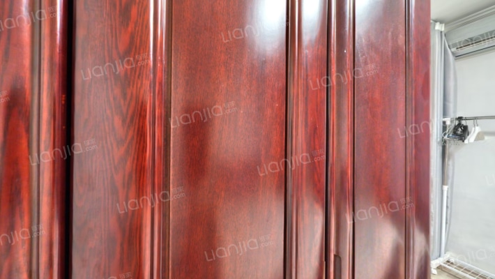 半岛国际公寓二手房实景图