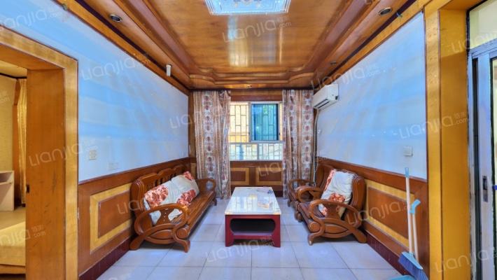 百货街二手房实景图