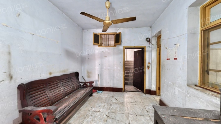 雷锋苑二手房实景图