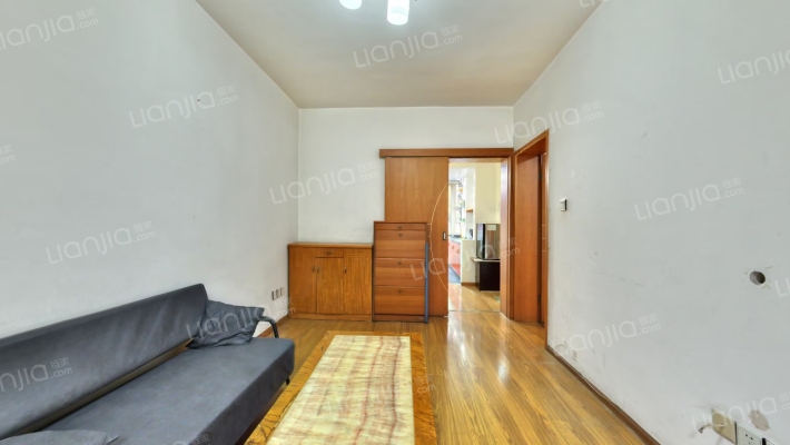 西马棚街26号二手房实景图