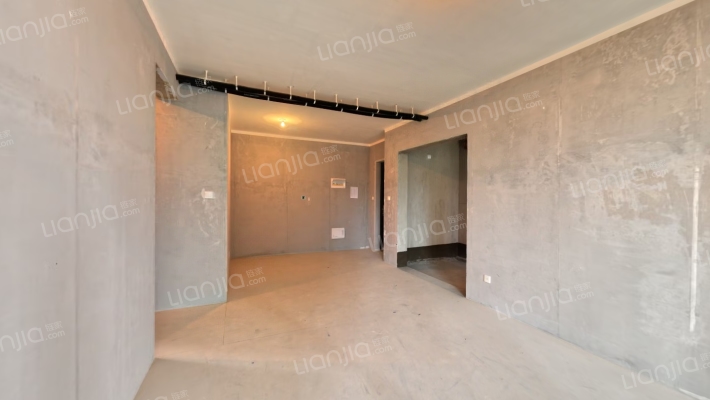 滨江玺樾二手房实景图