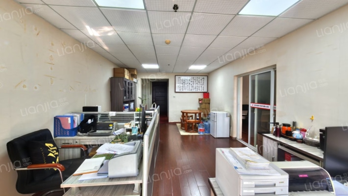 标志商务中心二手房实景图