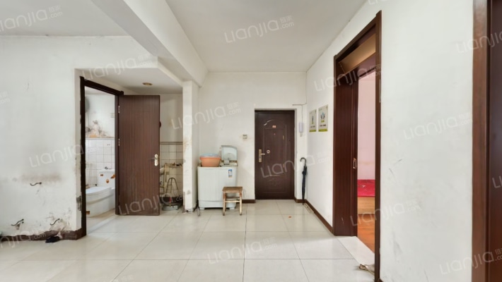 青年路10号二手房实景图