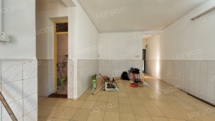 爱联水泥厂小区二手房实景图