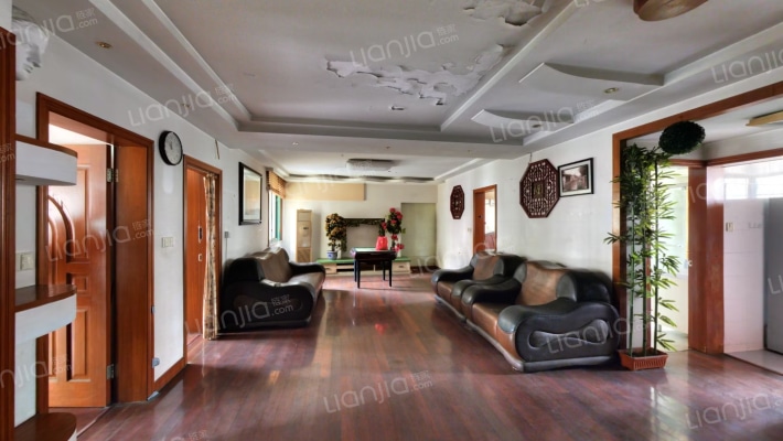 周新农贸市场二手房实景图