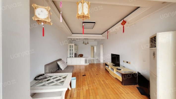 鹅岭山庄二手房实景图