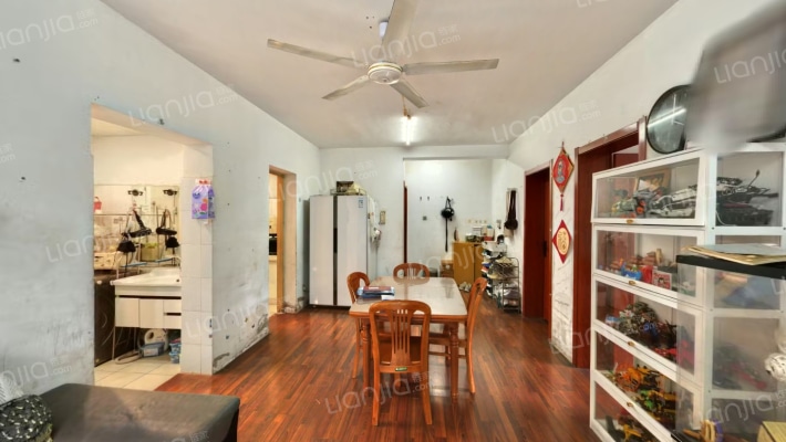 紫桐新村E区二手房实景图