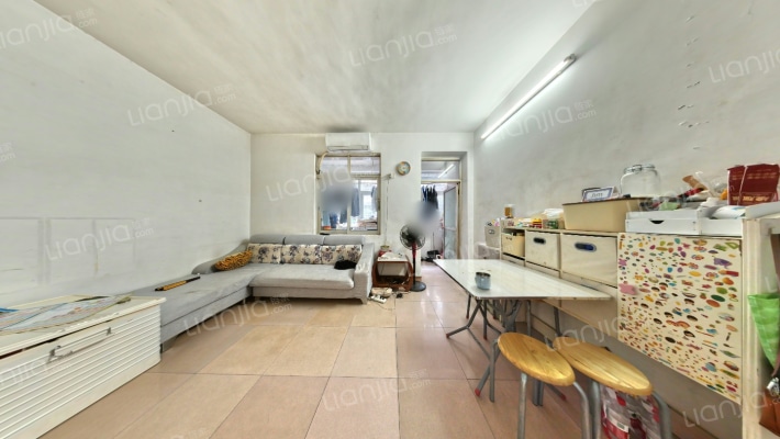 凤凰街58号大院二手房实景图