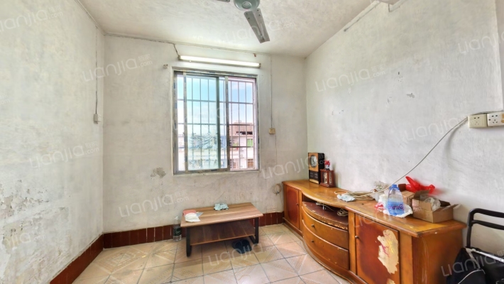 梅园小区二区二手房实景图