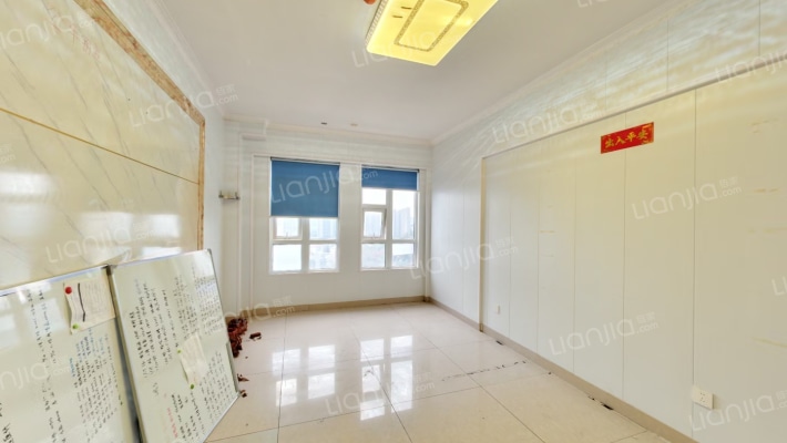 小时代二手房实景图